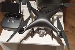 Selling: VENTA PHANTOM 4 PRO PLUS OBSIDIAN "UNICO"